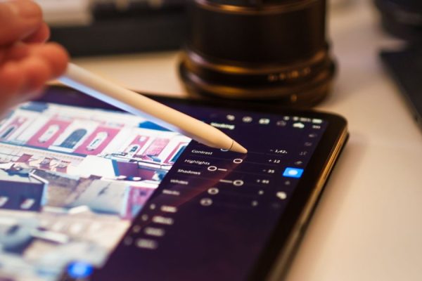 This article explains what uncensored AI image generators are, how they differ from mainstream platforms, and why they're increasingly popular with artists, gam...