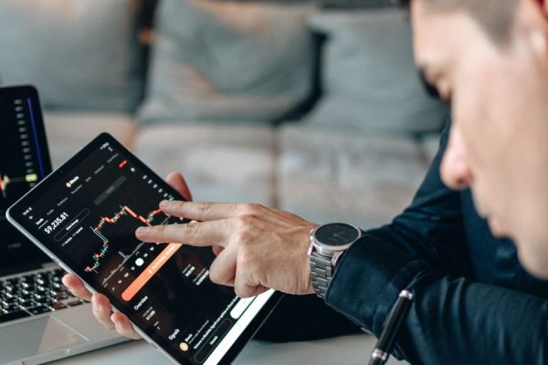 This article is a practical guide for landing data analyst entry-level jobs in 2026, covering where to look, what employers want, and how to prove your skills....