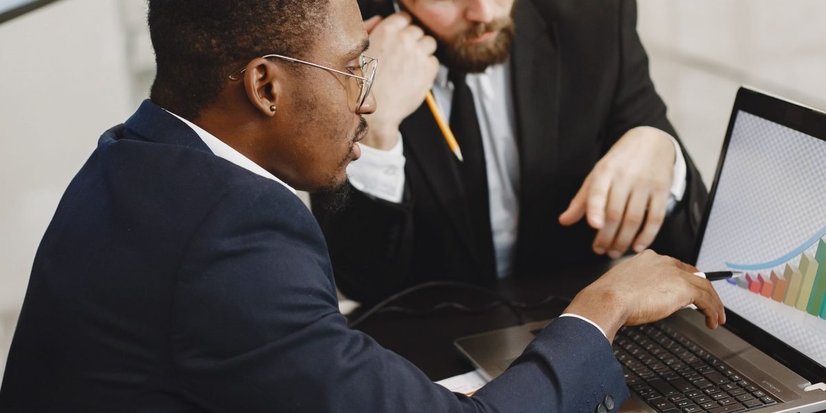 A data analyst turns raw numbers into clear actions that help businesses solve problems and make decisions; this article explains that role and why it's in high...