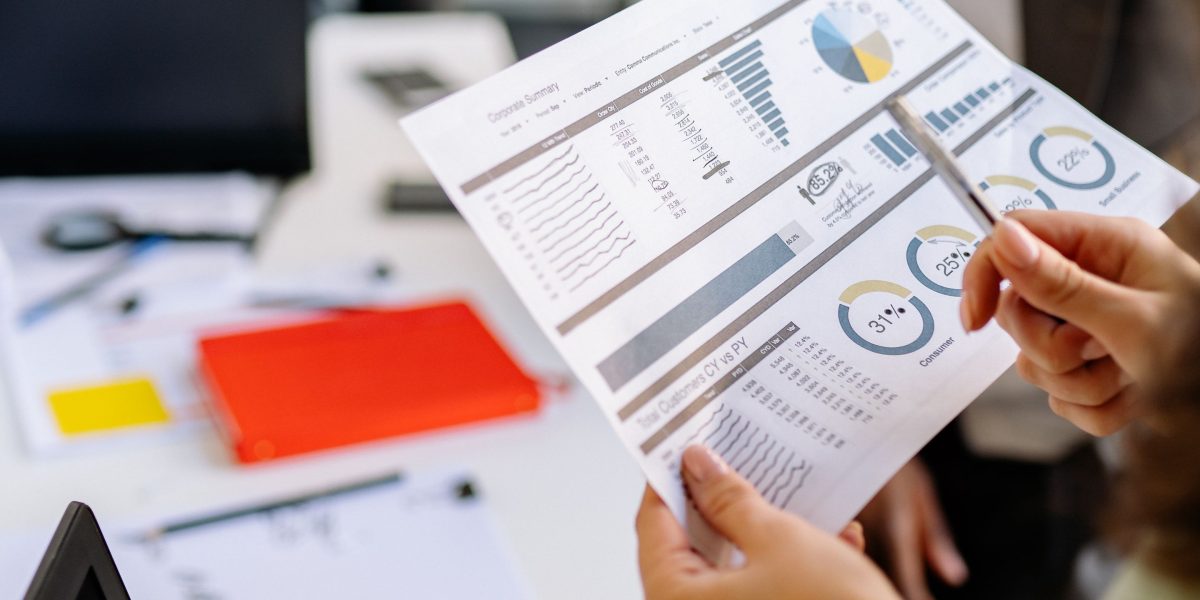 Combining machine efficiency with human insight allows for both broad scanning and deep understanding of information.
